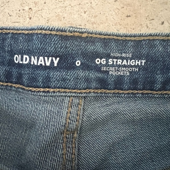 NWT Old Navy OG Straight High Rise Cuffed Shorts Size 0 - Picture 3 of 4